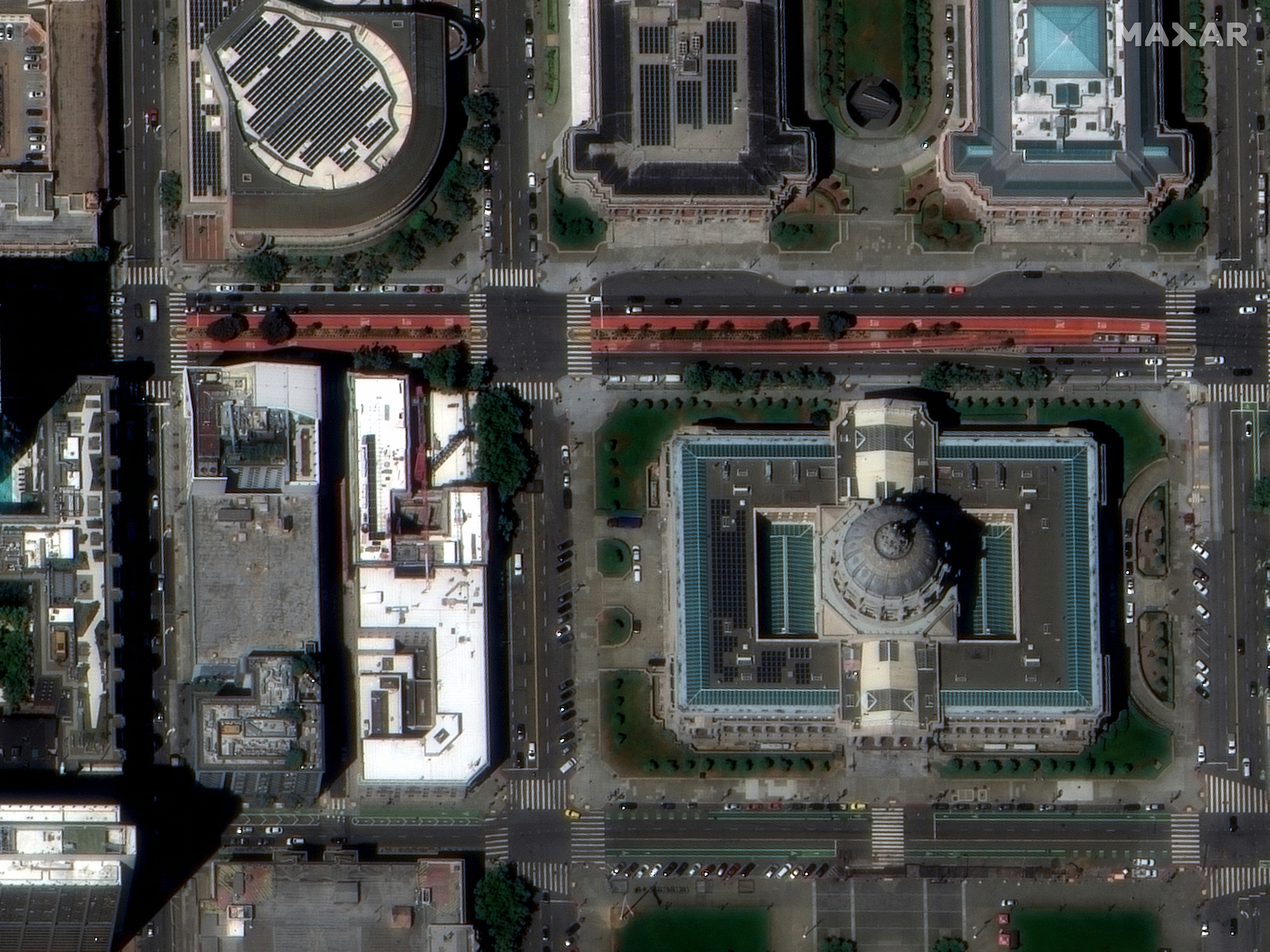 This WorldView Legion image show small details on, and around, San Francisco City Hall, including solar panels on top of the building and lane markings through intersections and streetlamps. The green lanes mark bicycle paths, while the red lanes are dedicated for city transit vehicles. All these details are useful for building foundational maps for government use cases, consumer applications and mobility and logistics planning.